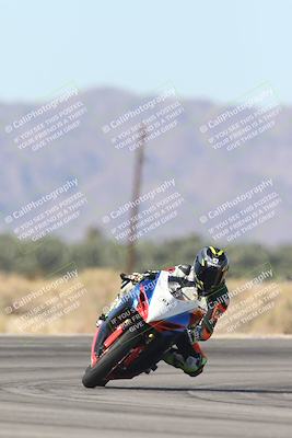 media/Oct-30-2025-Racers Edge (Thu) [[dabbdaf680]]/3-B Group/Session 4 Turn 16/